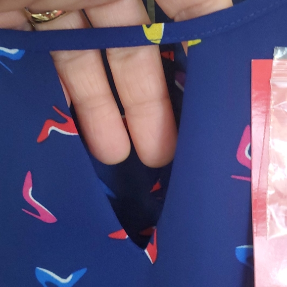 NWT Sunny Leigh Navy High Heels Print Sleeveless Top M - Picture 7 of 13